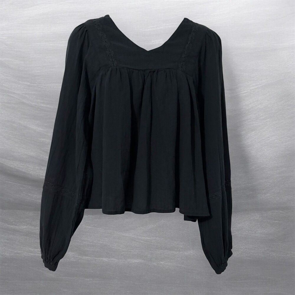 Melrose And Market XS Top V Neck Lace Trimmed Yoke Cropped Long Sleeves Black